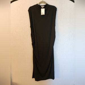 Bodycon sleeveless LBD